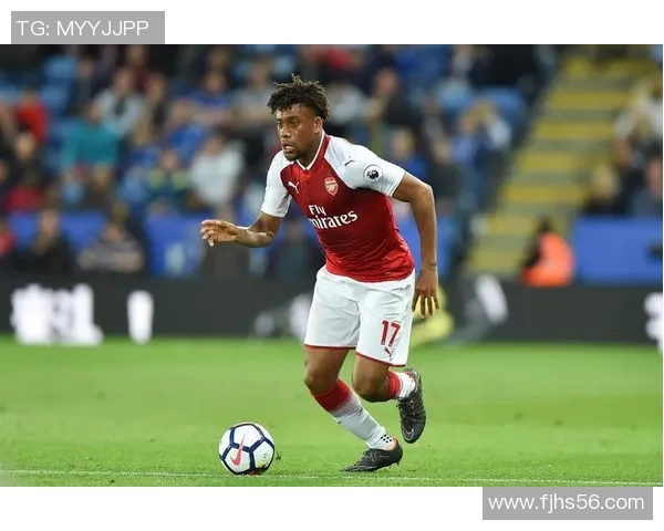 足球明星金典语言解析:从场上瞬间到人生哲学的深刻启示